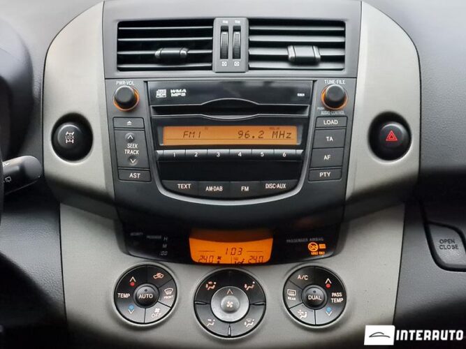 Toyota Rav-4 44 interauto-car