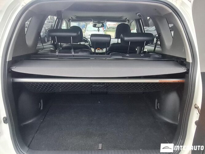 Toyota Rav-4 35 interauto-car