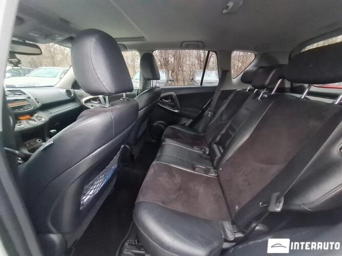 Toyota Rav-4 40 interauto-car