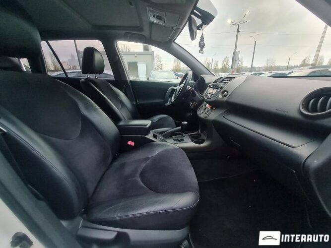 Toyota Rav-4 39 interauto-car