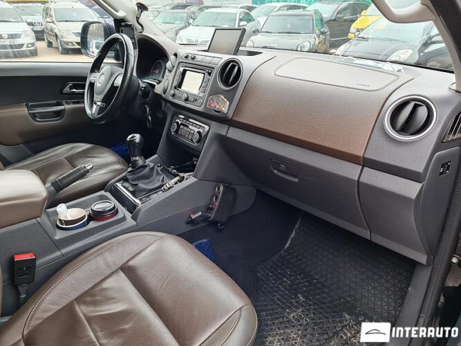 Volkswagen Amarok 42 interauto-car