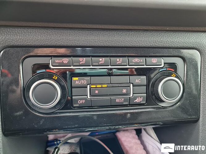 Volkswagen Amarok 38 interauto-car