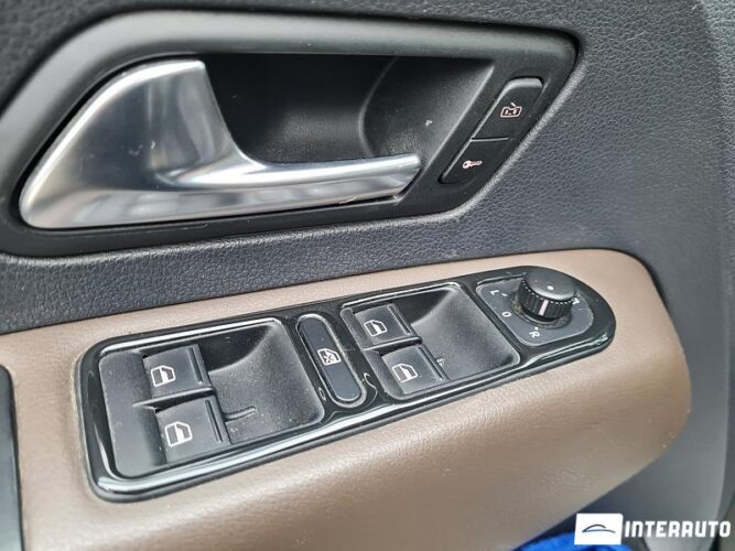 Volkswagen Amarok 33 interauto-car