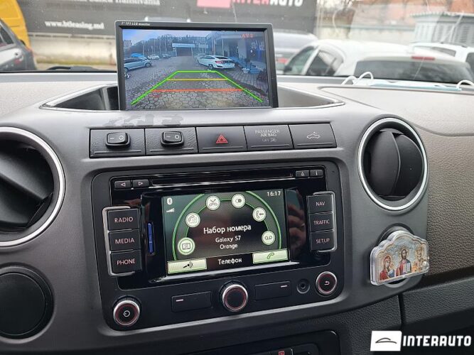 Volkswagen Amarok 37 interauto-car