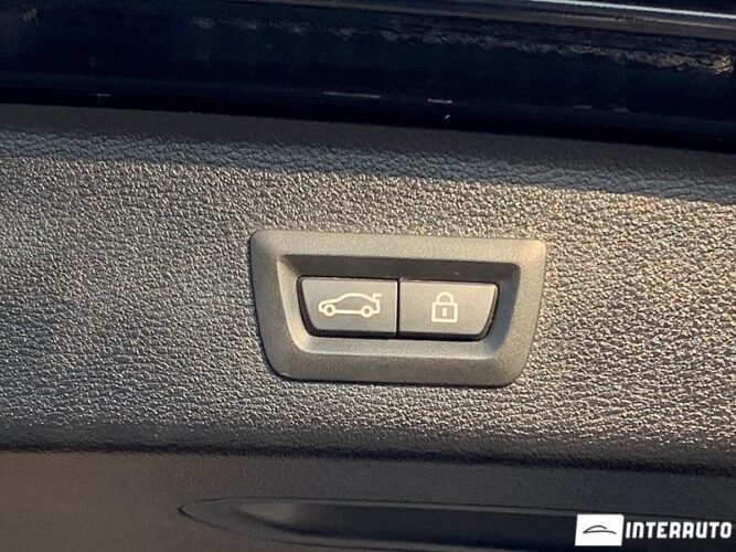 BMW X3 2.8i 51 interauto-car