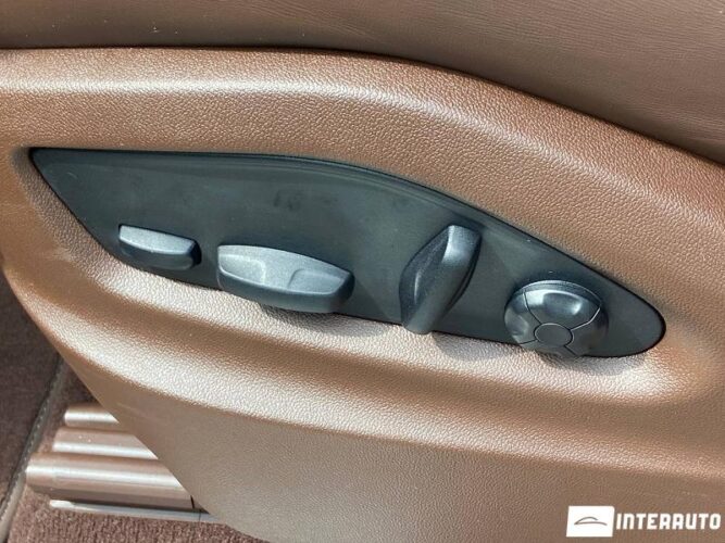 Porsche Cayenne E-Hybrid Coupe 41 interauto-car