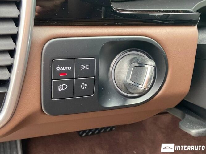 Porsche Cayenne E-Hybrid Coupe 40 interauto-car