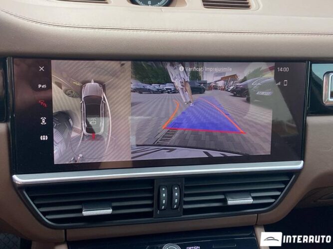 Porsche Cayenne E-Hybrid Coupe 37 interauto-car