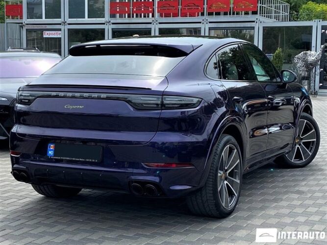 Porsche Cayenne E-Hybrid Coupe 32 interauto-car