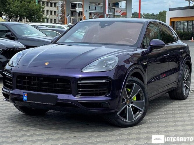 Porsche Cayenne E-Hybrid Coupe 29 interauto-car
