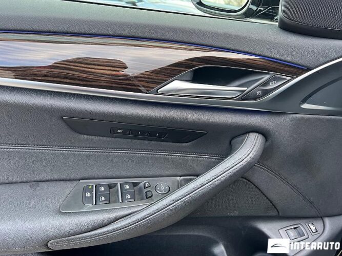 BMW 530e 45 interauto-car