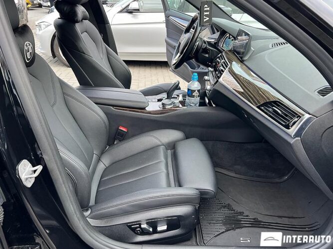 BMW 530e 37 interauto-car