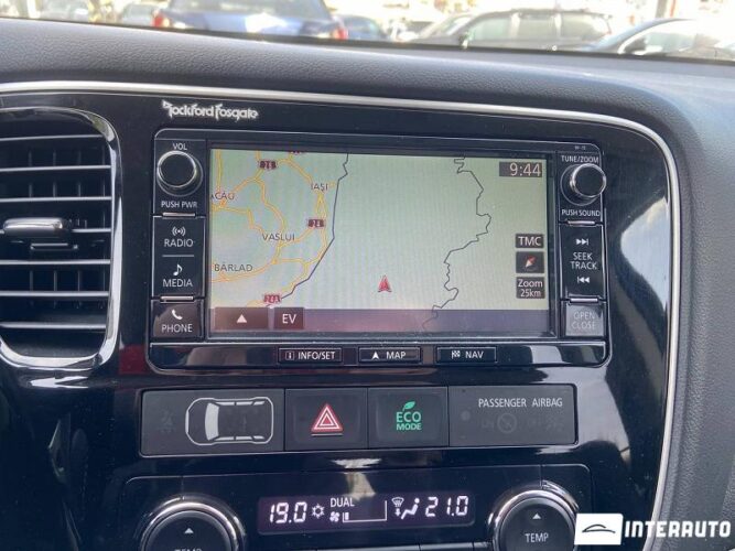 Mitsubishi Outlander 39 interauto-car