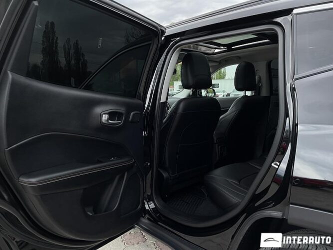 Jeep Compass 63 interauto-car