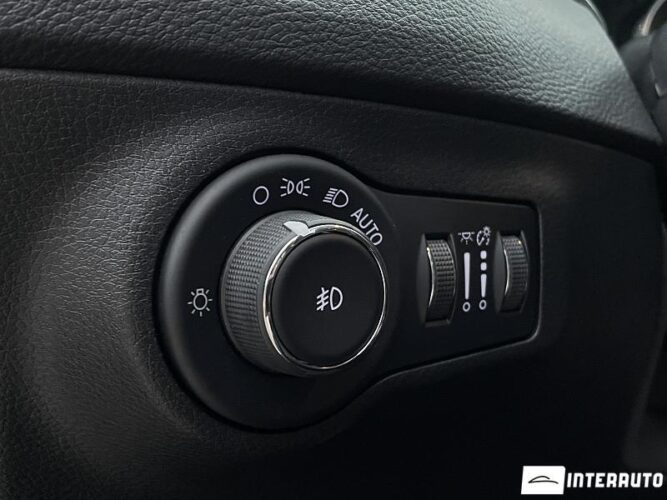 Jeep Compass 59 interauto-car