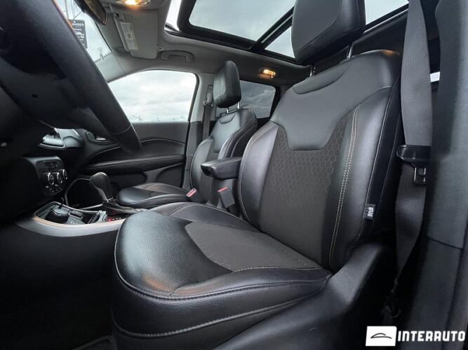 Jeep Compass 47 interauto-car