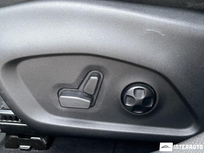 Jeep Compass 64 interauto-car