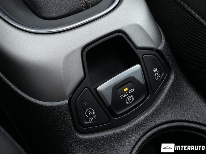 Jeep Compass 57 interauto-car