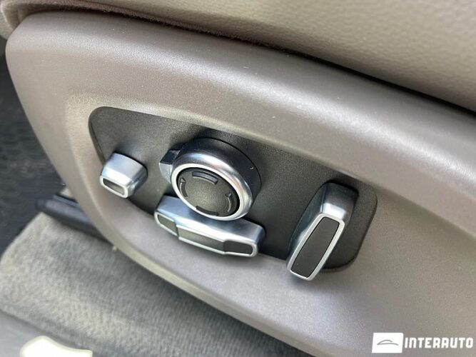 Jaguar F-Pace 45 interauto-car