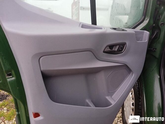 Ford Transit 28 interauto-car