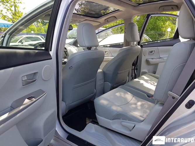 Toyota Prius Plus / V 42 interauto-car