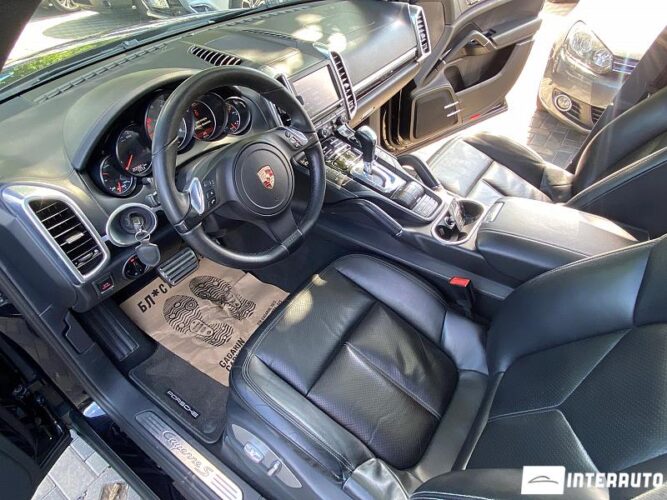 Porsche Cayenne S Hybrid 39 interauto-car