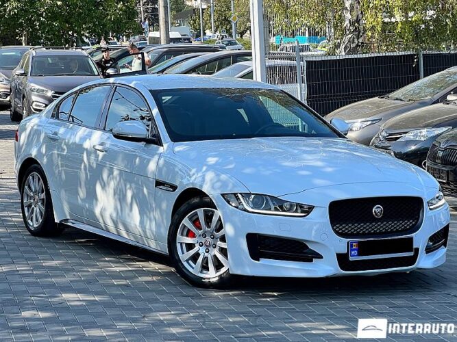 Jaguar XE 32 interauto-car