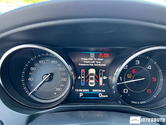 Jaguar XE 39 interauto-car