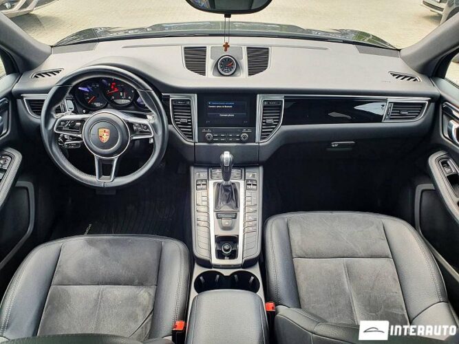 Porsche Macan 36 interauto-car