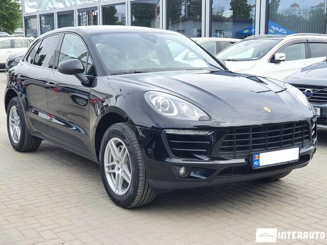 Porsche Macan 30 interauto-car