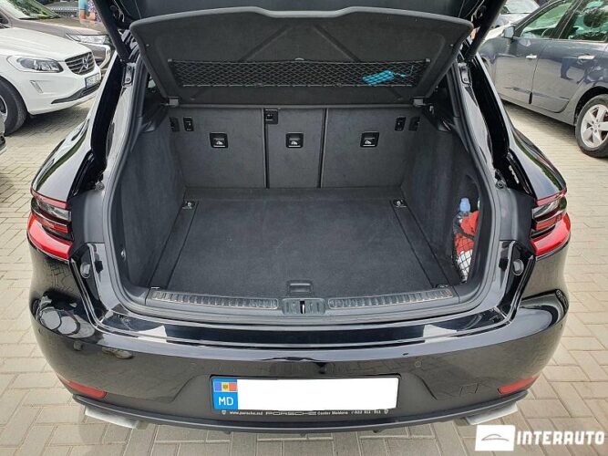 Porsche Macan 34 interauto-car