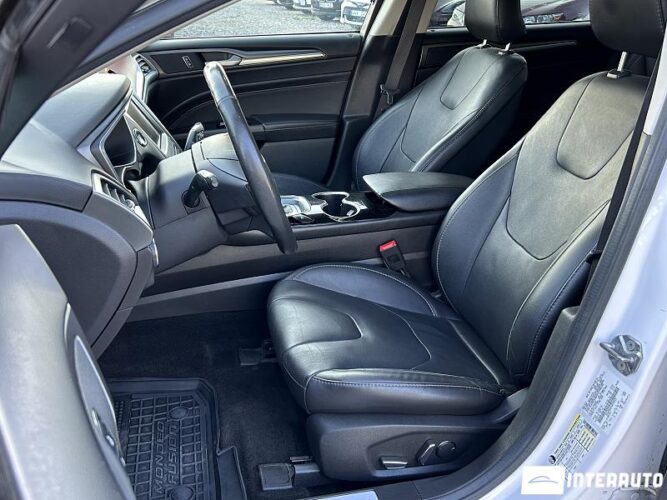 Ford Fusion 36 interauto-car