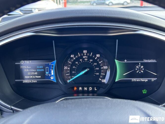 Ford Fusion 38 interauto-car