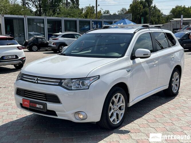 Mitsubishi Outlander 30 interauto-car