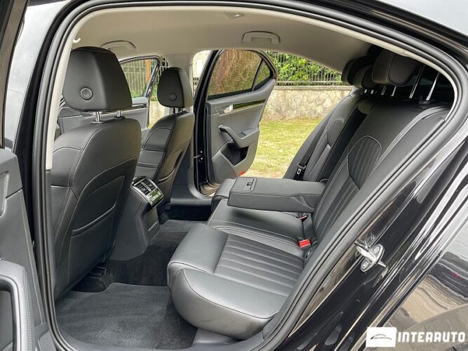 Skoda Superb 52 interauto-car