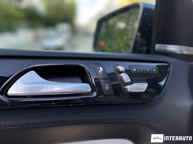 Mercedes GLE 550e 42 interauto-car