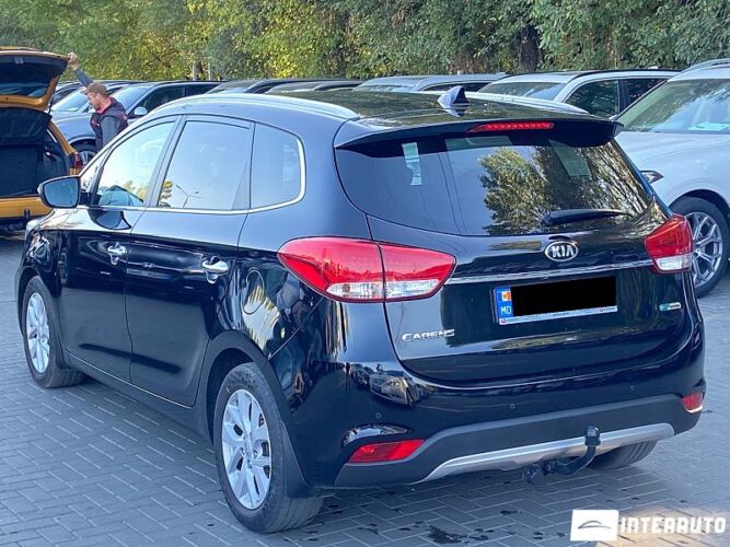 Kia Carens 32 interauto-car