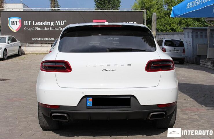 Porsche Macan 38 interauto-car