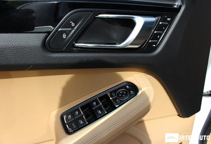 Porsche Macan 41 interauto-car