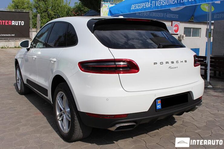 Porsche Macan 36 interauto-car