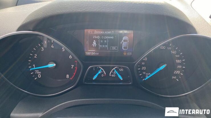 Ford Kuga 33 interauto-car