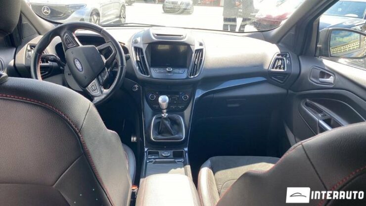 Ford Kuga 31 interauto-car