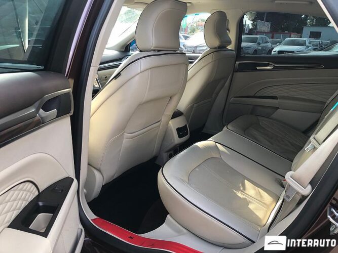 Ford Fusion 49 interauto-car