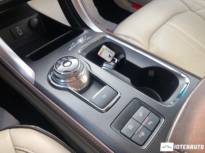 Ford Fusion 46 interauto-car