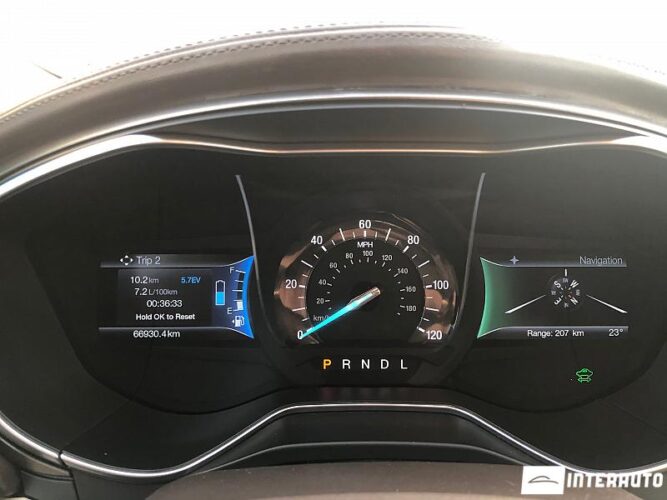 Ford Fusion 43 interauto-car