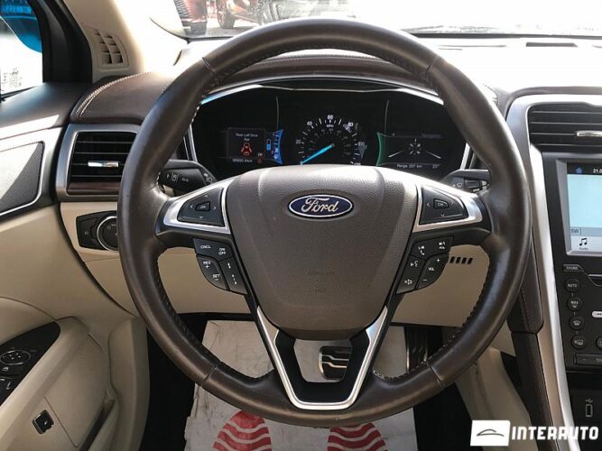 Ford Fusion 41 interauto-car