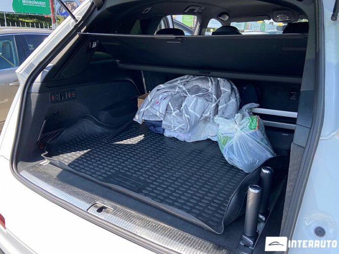 Audi Q7 50 interauto-car