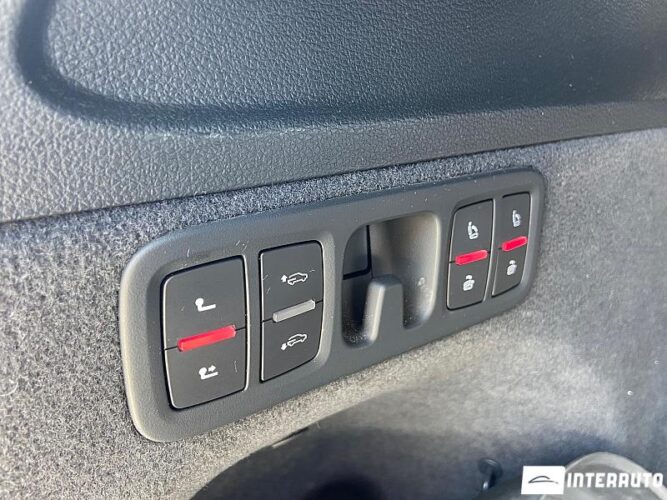 Audi Q7 48 interauto-car