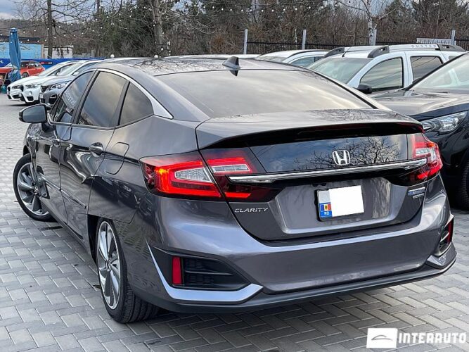 Honda Clarity 32 interauto-car