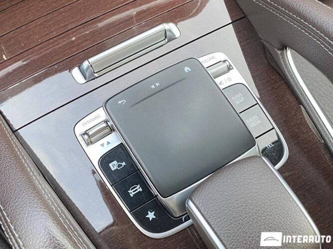 Mercedes GLE 300d 48 mercedes GLE 300d 2019